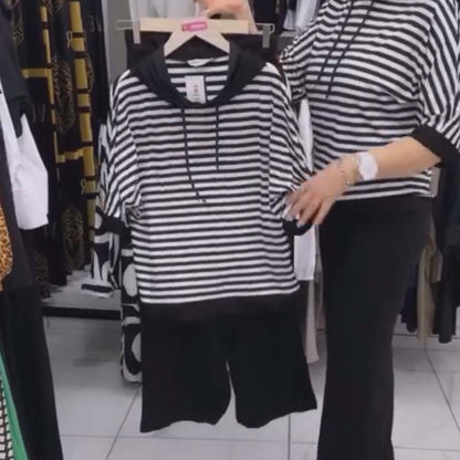 סט טופ פסים נשים ומכנסיים סולידיים