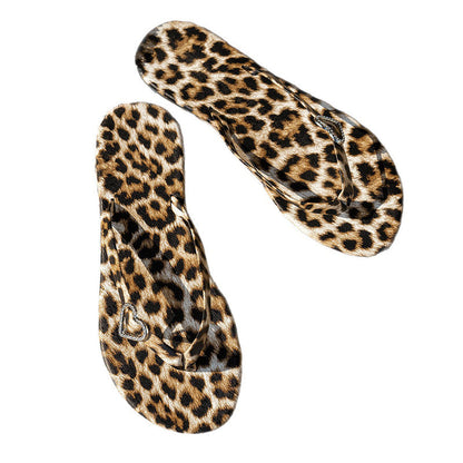 🐆 כפכפיים הדפס נמר עם תכשיט לב ✨ | קלות וסגנוניות | מידה 36-43 👞