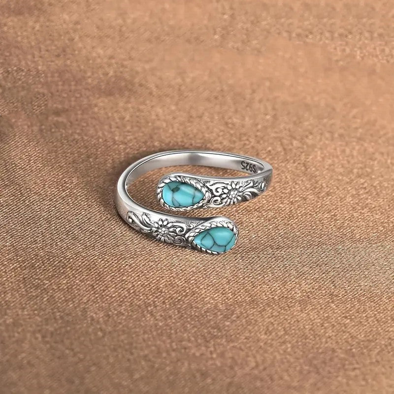 💍 טבעת וינטג׳ בעבודת יד | זירקון טיפתני נוצץ ✨ | לאישה שיודעת מי היא 🌸