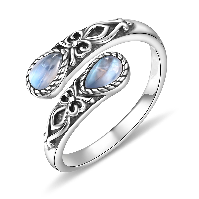 💍 טבעת וינטג׳ בעבודת יד | זירקון טיפתני נוצץ ✨ | לאישה שיודעת מי היא 🌸