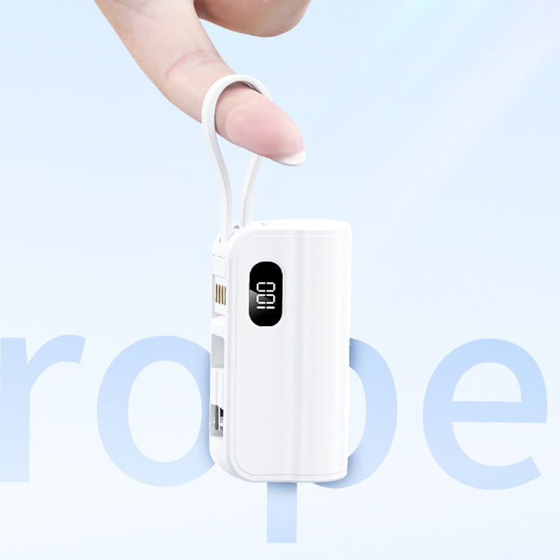 🔋 סוללת גיבוי מיני 5000mAh עם כבל מובנה ומעמד ⚡📱