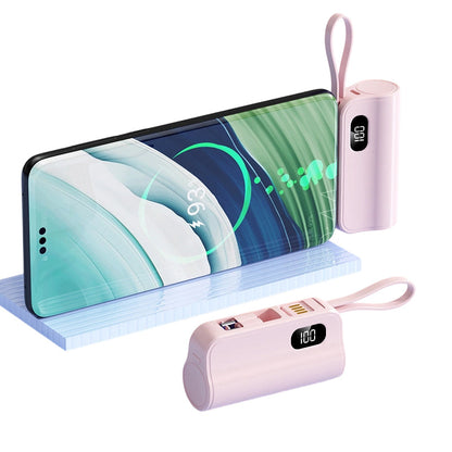 🔋 סוללת גיבוי מיני 5000mAh עם כבל מובנה ומעמד ⚡📱